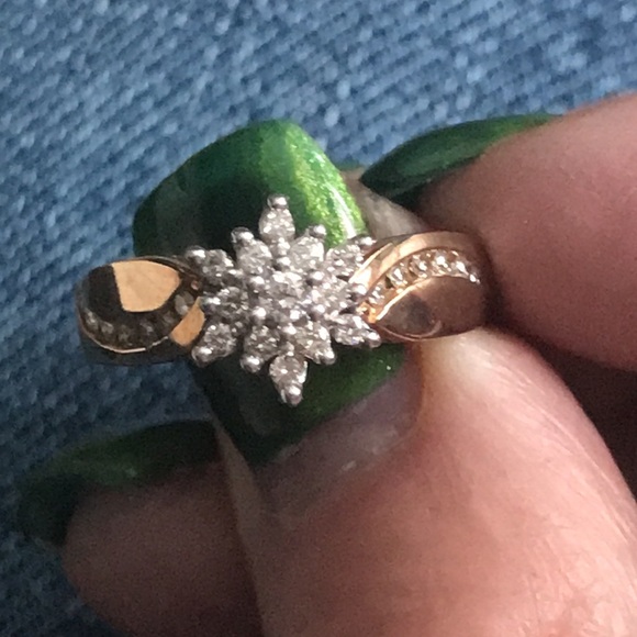 10K cluster engagement ring - Picture 7 of 11